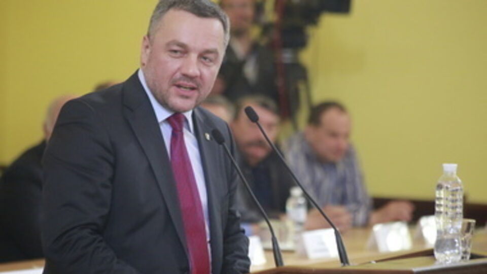 Махницкий уволен с должности советника Порошенко