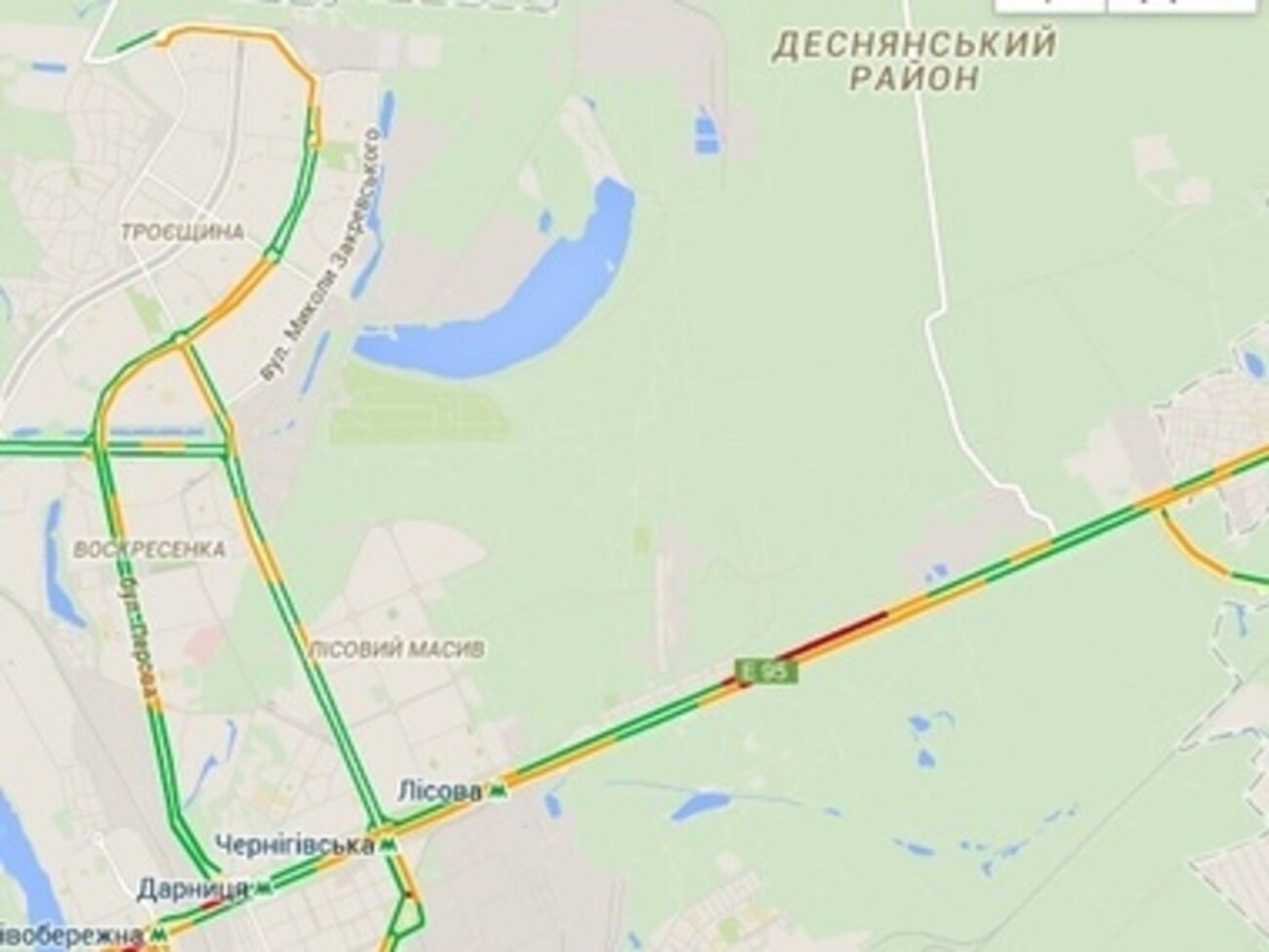 Пробка образовалась на въезде в Киев