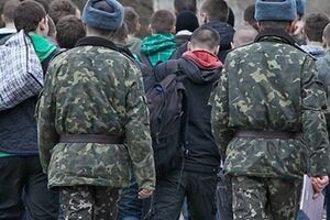 Женщины из волынских сел выразили протест против мобилизации своих мужей