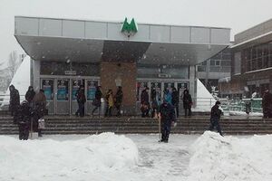 Метро сегодня будет работать дольше