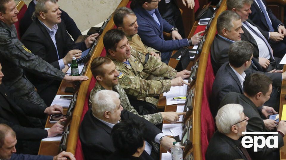 Рада усилила ответственность за преступления в арми