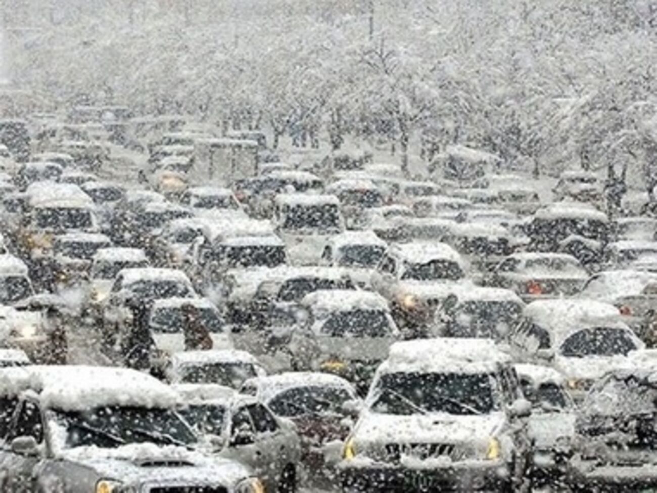 Общественный транспорт сегодня будет работать дольше