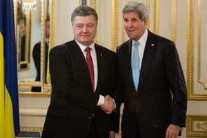Керри провел переговоры с Порошенко