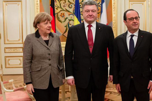 Олланд и Меркель прилетели на срочную встречу в Киев