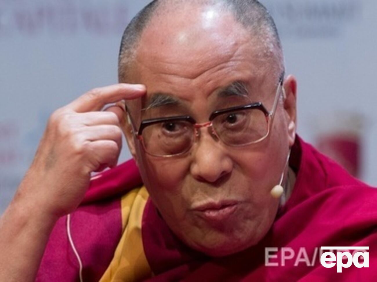 Правительство Китая считает Далай-ламу опасным сепаратистом и регулярно выступает с критикой в адрес лидеров, которые с ним встречаются
