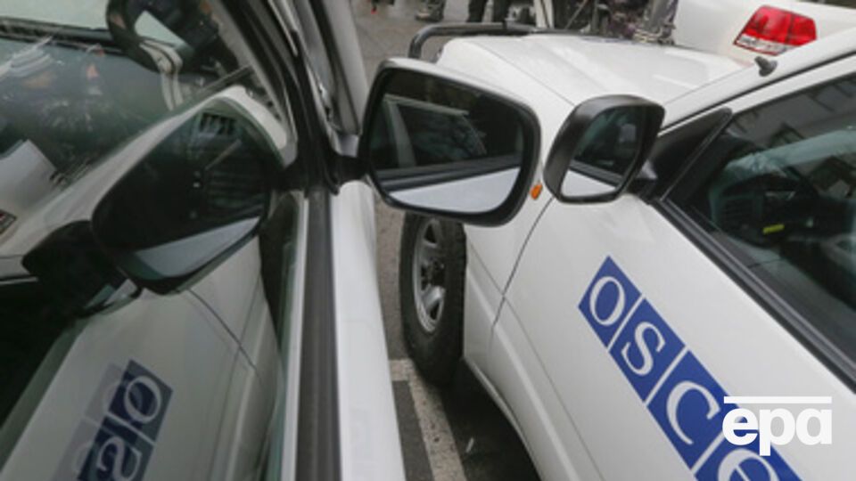 ОБСЕ зафиксировала колонну техники с вооруженными людьми на борту