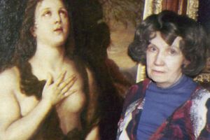 Нина Молева на фоне картины Тициана, которую она завещает Путину в числе других