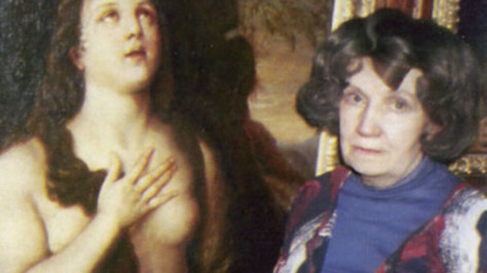 Нина Молева на фоне картины Тициана, которую она завещает Путину в числе других