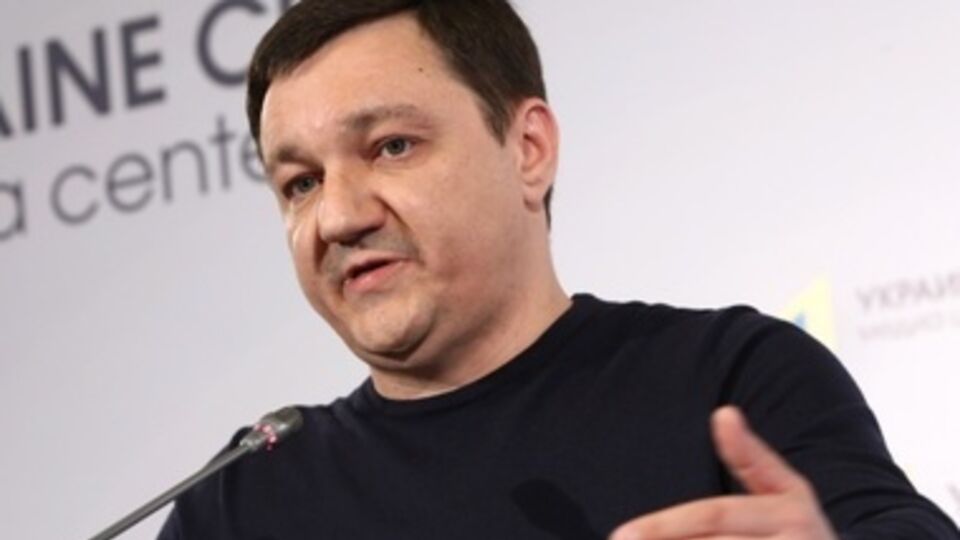 Артиллерия АТО атакует боевиков, которые пытаются эвакуировать технику, заявил Тымчук