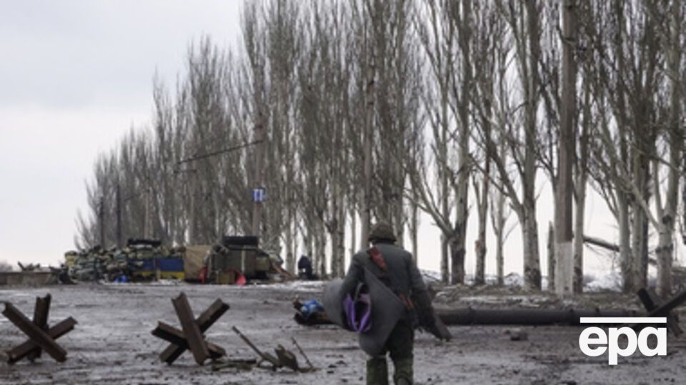 США предоставляли оружие союзникам в условиях нестабильности в Афганистан и Ирак, но длительные исторические связи российской и украинской армий и органов безопасности усложняют ситуацию