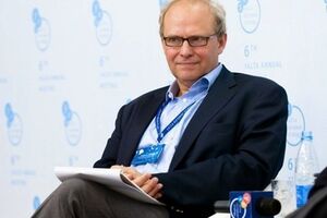 Аслунд не уверен, что переговоры в Москве происходят в оптимальном формате