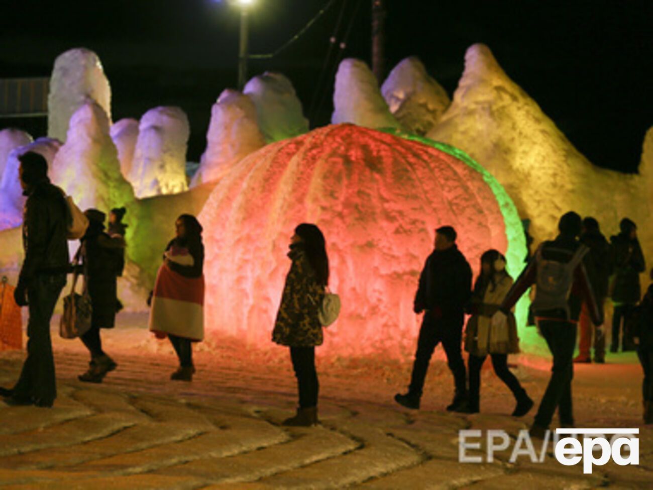 Трудолюбивых японцев заставят отдыхать