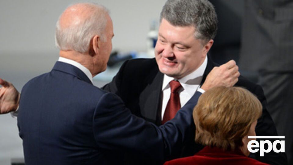 Порошенко: Нацеленный на урегулирование военного конфликта на Донбассе мирный план Меркель и Олланда может сработать