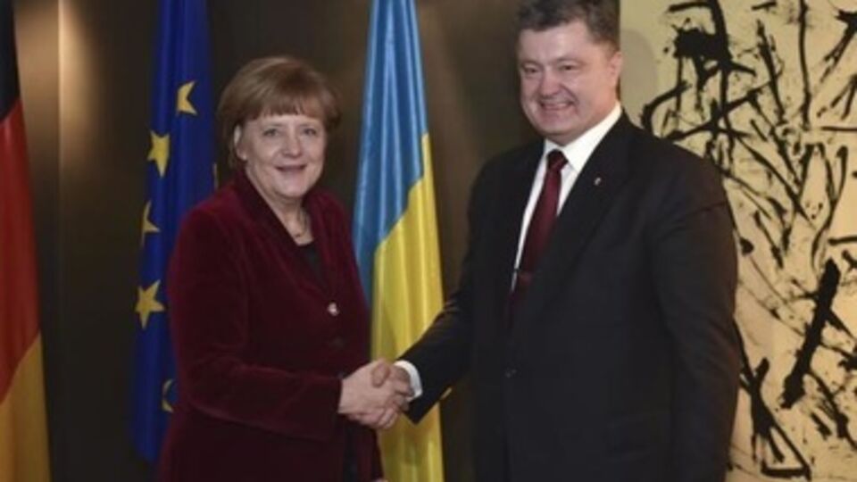 Порошенко провел встречу с Меркель