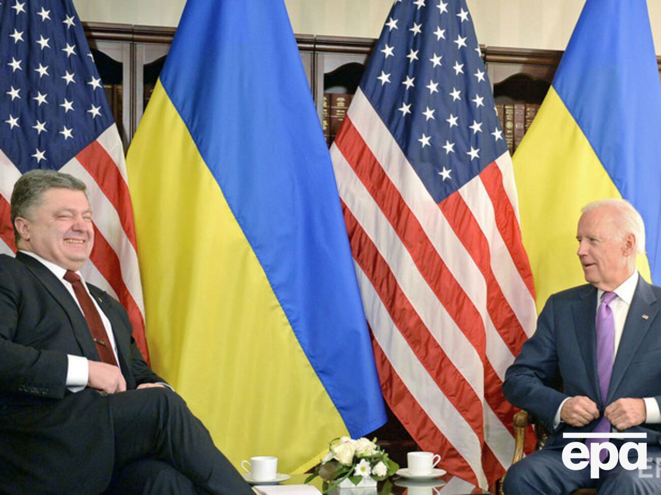 Байден:&nbsp;Мы верим, что в украинском кризисе нет военного решения, но мы также верим, что Россия не имеет права делать то, что она делает