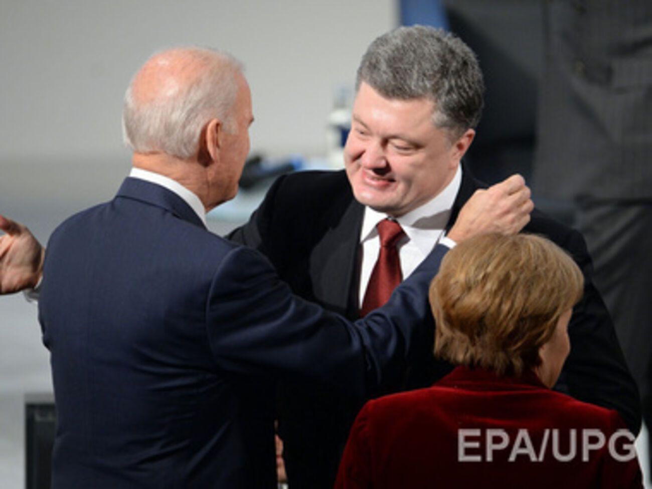 Порошенко во время конференции уже провел несколько встреч по вопросу урегулирования конфликта в Украине