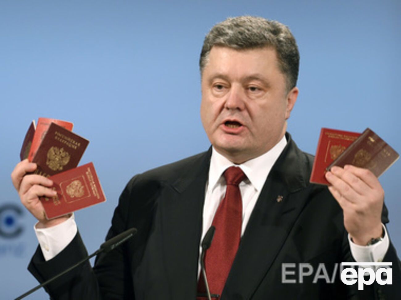 Порошенко привез в Мюнхен доказательства участия России в войне на Донбассе