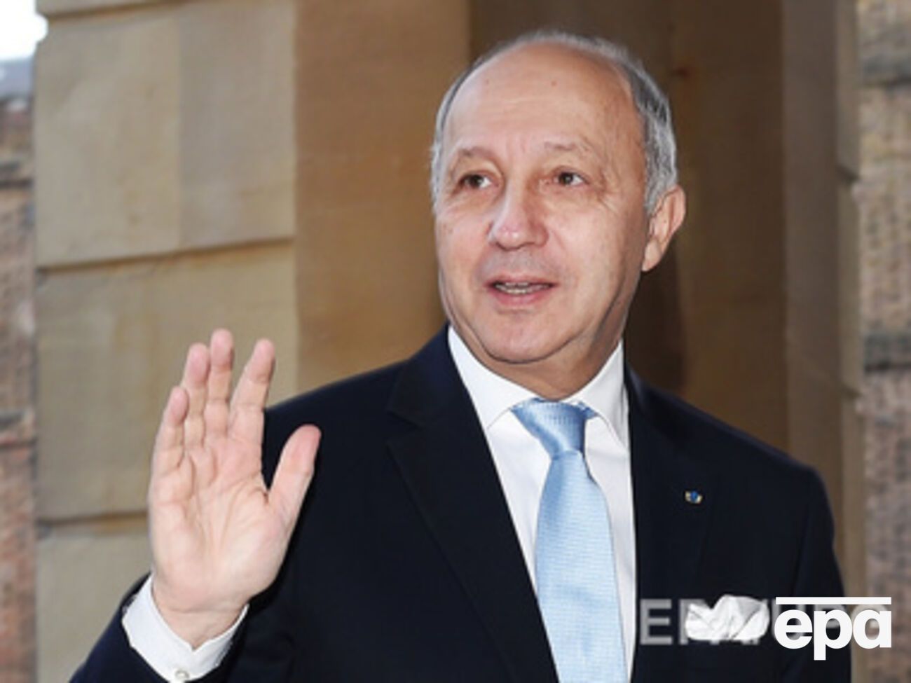 Фабиус надеется на прекращение огня на Донбассе