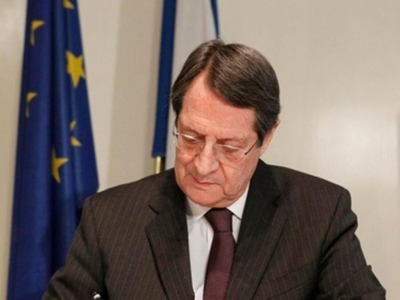 Президент Кипра готов предоставить военную базу России в обход санкций