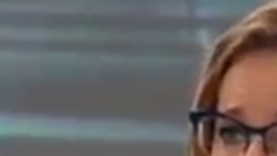 Ведущий программы также не забыл упрекнуть Собчак работой в "Доме-2"