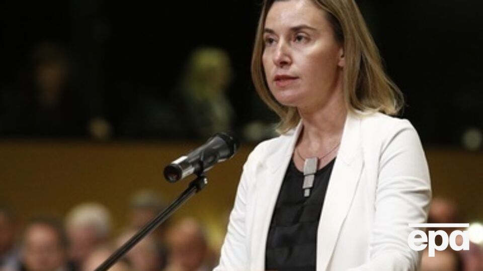 Сегодня Могерини провела телефонные переговоры с президентом Порошенко