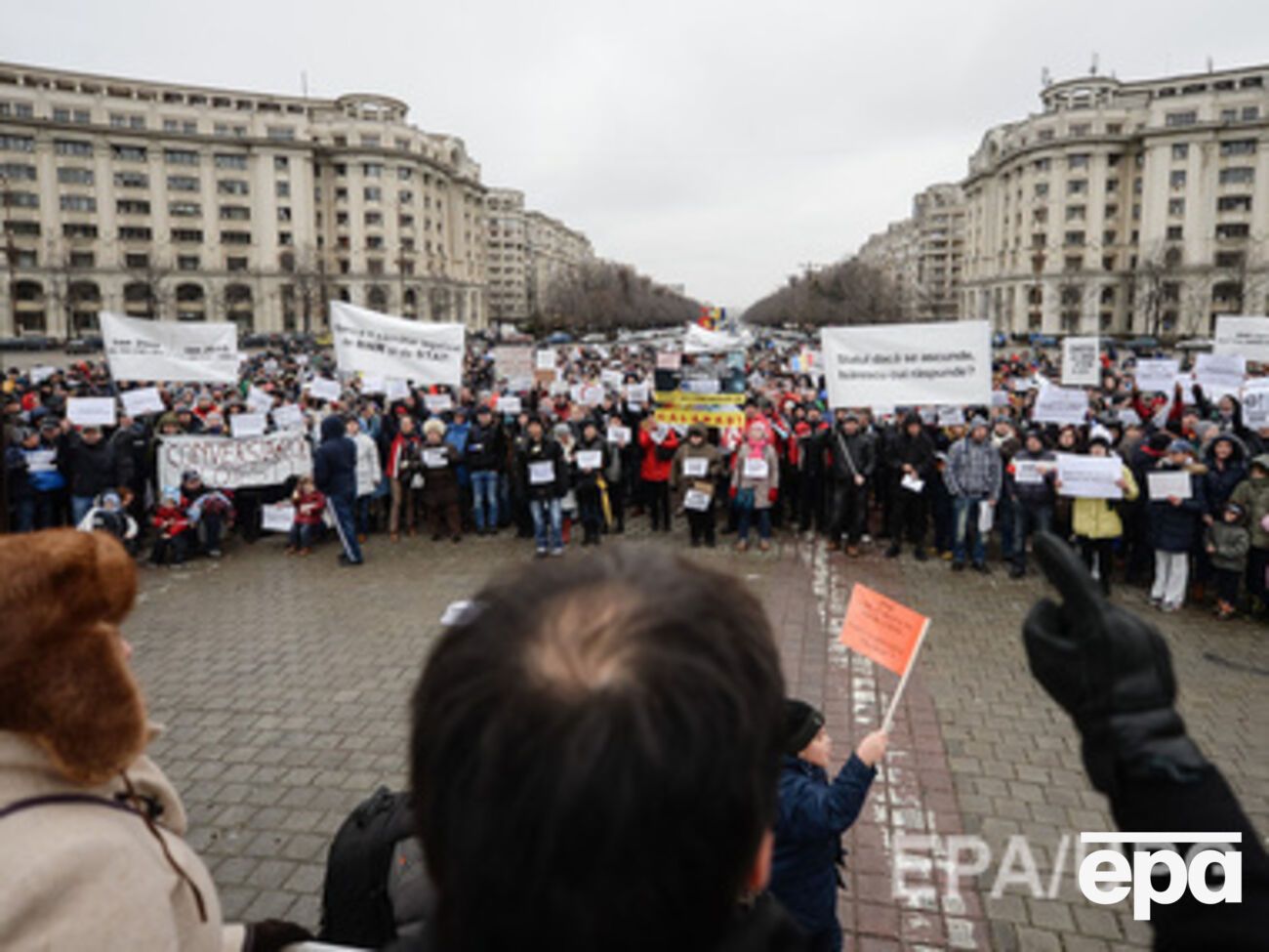 Заемщики согласны на конвертацию кредитов в румынских леях, однако конвертация должна происходить по историческому курсу швейцарского франка плюс max 20%