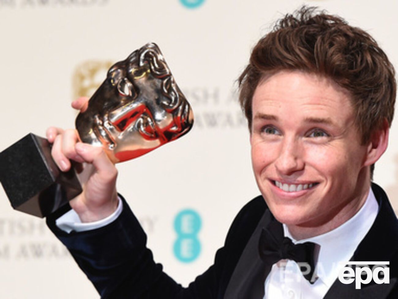 Победитель в номинации "лучший актер" --- Эдди Редмэйн