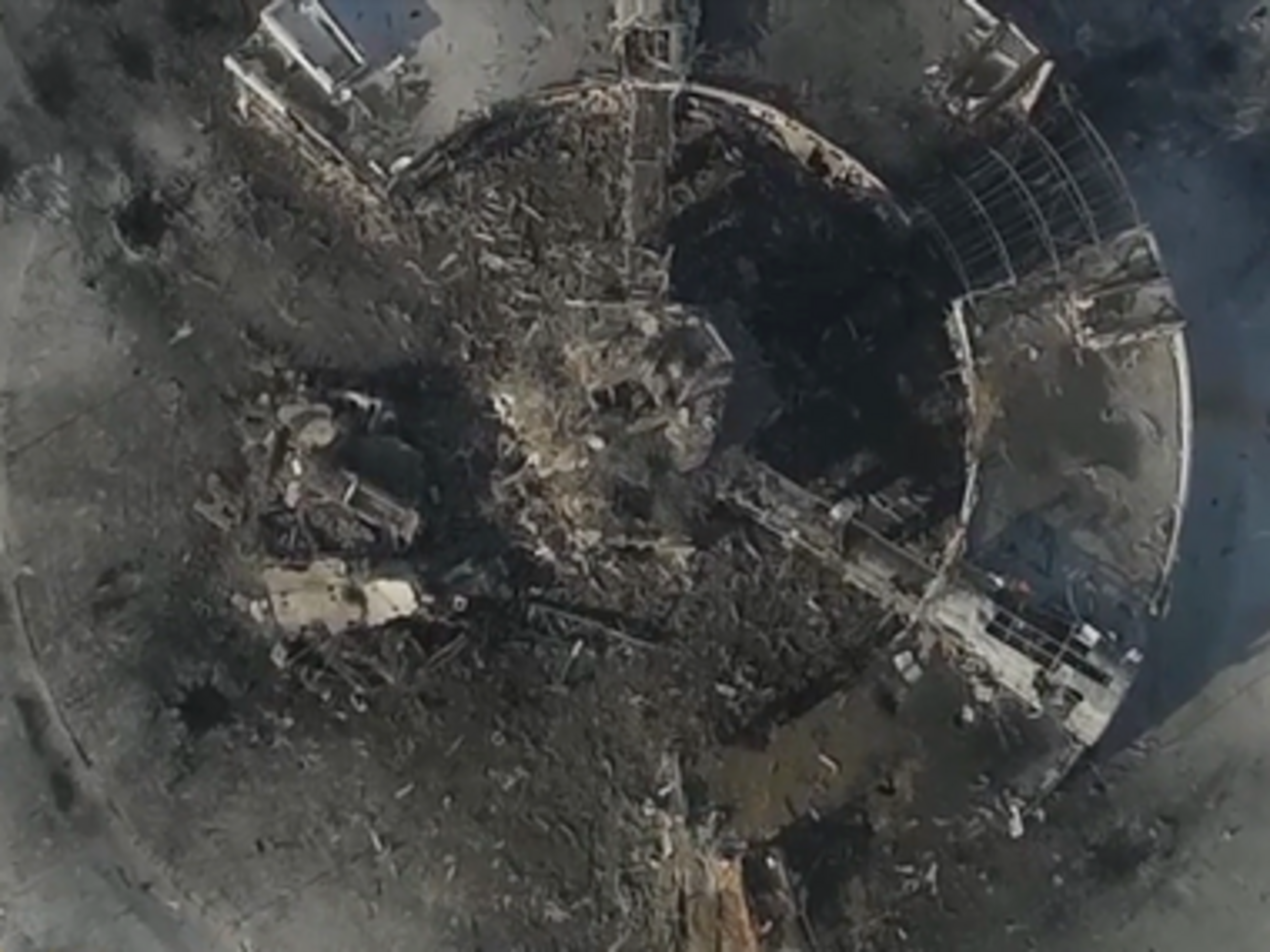 Микац заявил, что военные вынуждены были оставить донецкий аэропорт