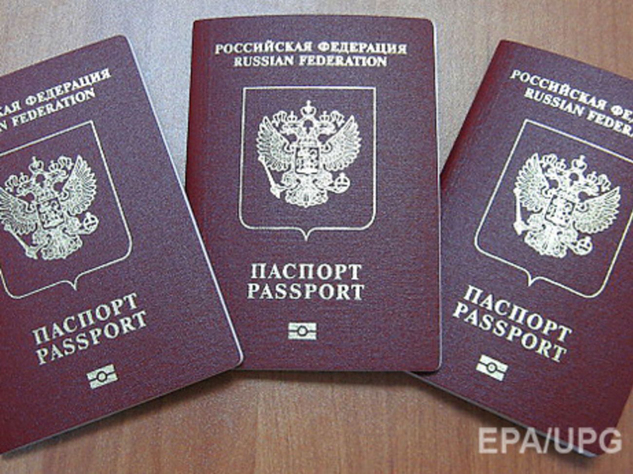 Для въезда в Украину россиянам понадобится загранпаспорт
