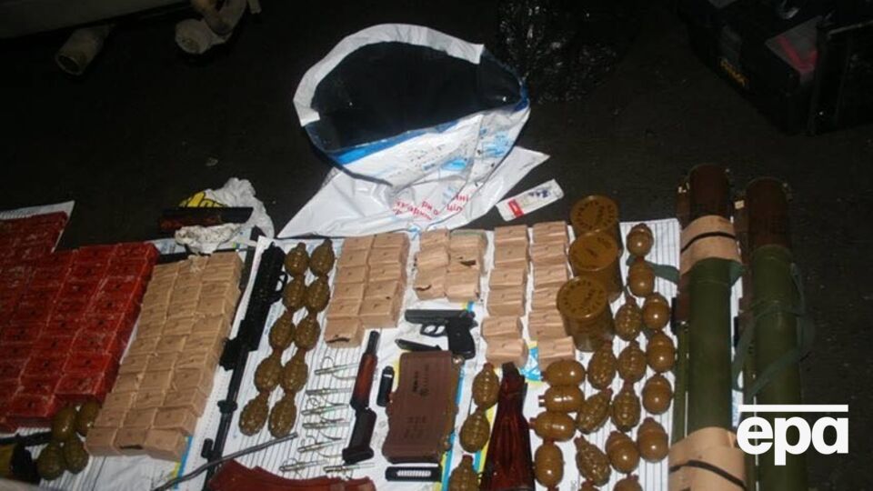 У задержанных военных изъяли оружие и боеприпасы