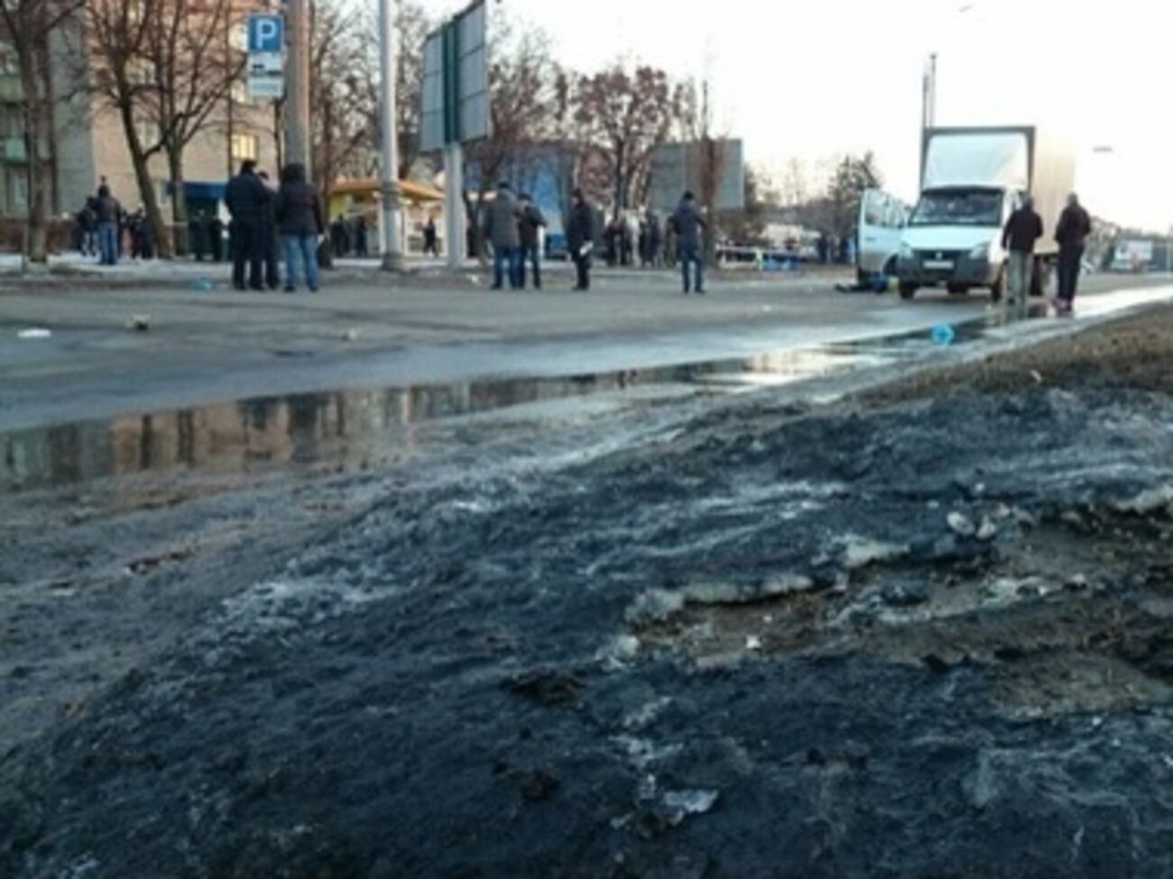 В результате теракта возле Дворца спорта в Харькове погибли четыре человека, девять пострадали
