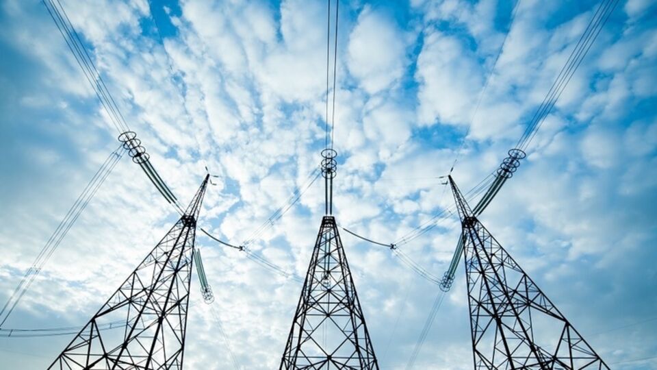 Энергоблок ТЭС остановился из-за отключения двух высоковольтных линий