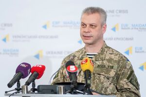 Андрей Лысенко сообщил, что на Донбассе находятся 12 тыс. боевиков