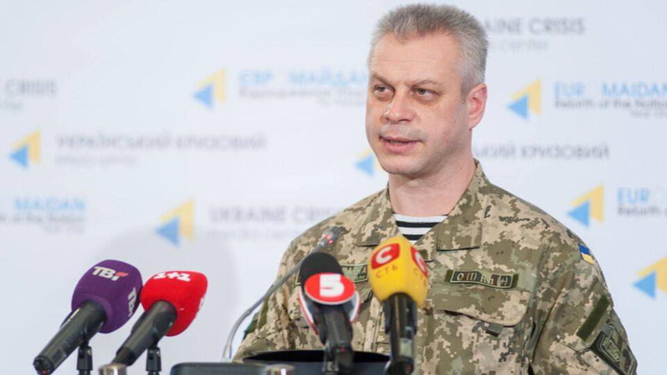 Андрей Лысенко сообщил, что на Донбассе находятся 12 тыс. боевиков