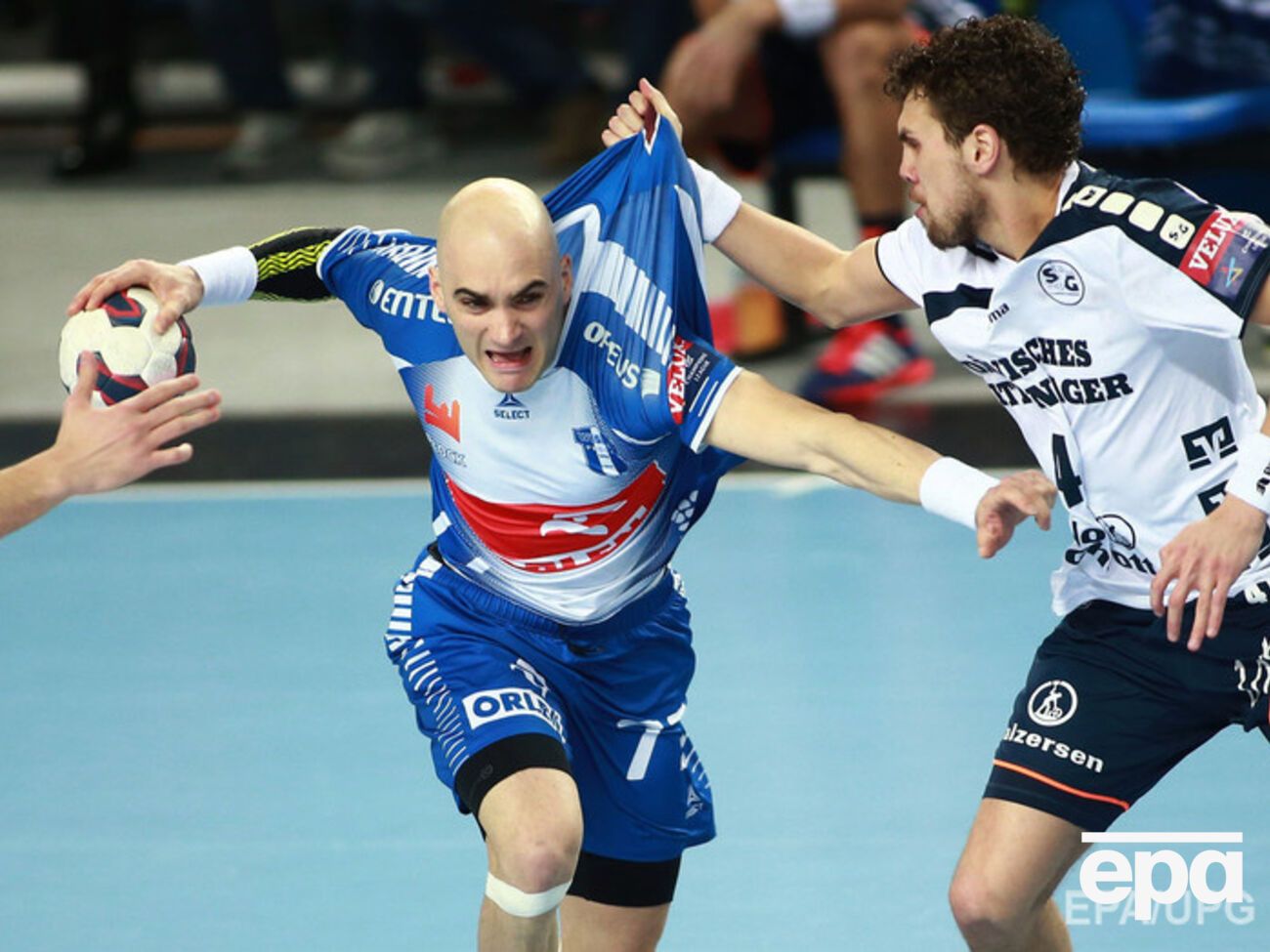 Матч должен был состояться&nbsp;28 апреля 2015 года