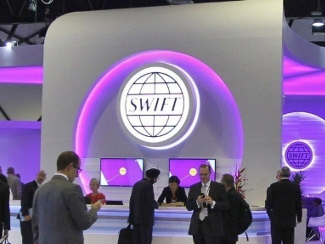 Чернов:&nbsp;По итогам 2014 года рост трафика SWIFT в России позволил нам выйти на 13-е место в мире, поэтому Россия увеличила свою долю до уровня, который позволяет ей выдвинуть кандидата в совет директоров