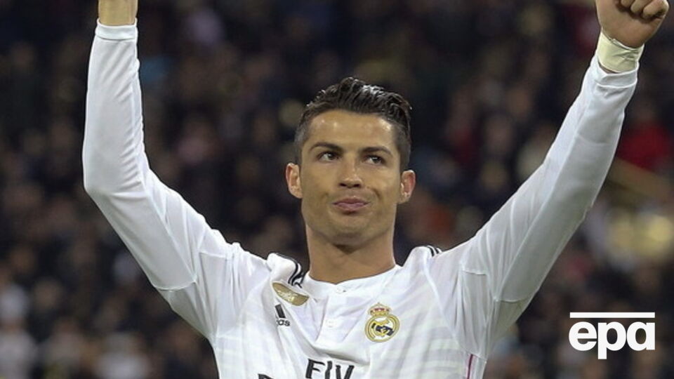 Кригтиану Роналду на вручении "Золотого мяча" в январе 2015 года