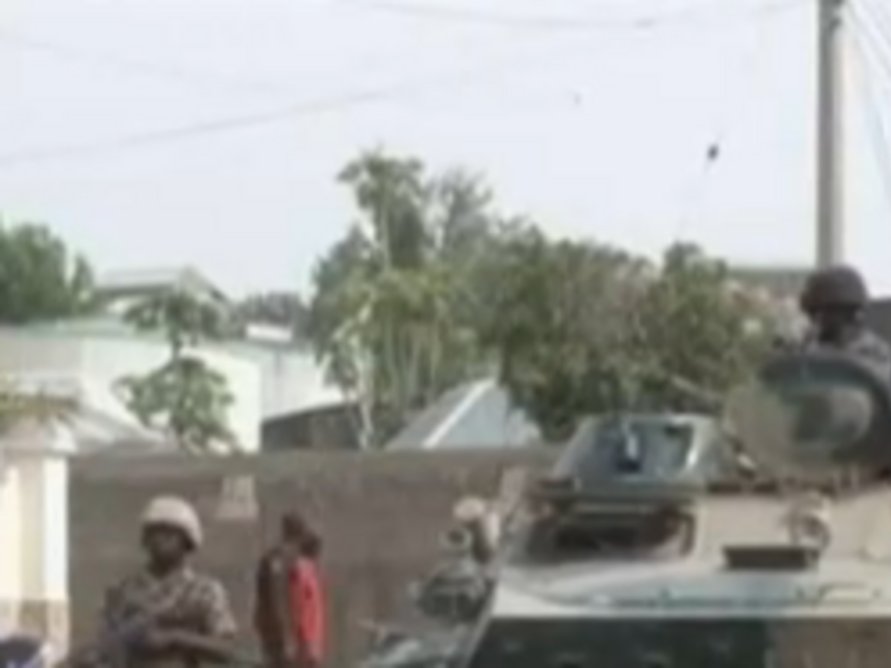 Бойцы межнационального контингента продолжают штурмовать город Мадагали