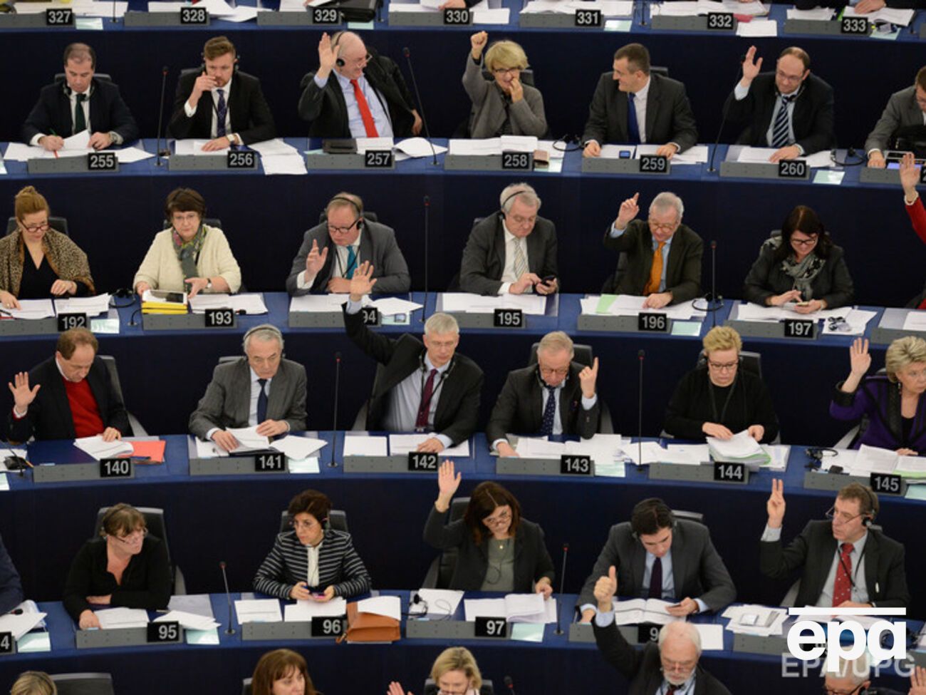 Европарламент требует освободить Савченко