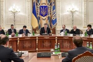 Петр Порошенко: Прекращение огня не означает, что мы не открываем огонь