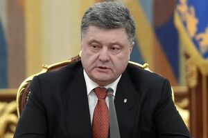 Петр Порошенко сообщил об утверждении плана строительства линии размежевания в зоне АТО
