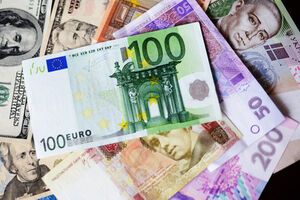 МВФ предположил, что гривна девальвирует