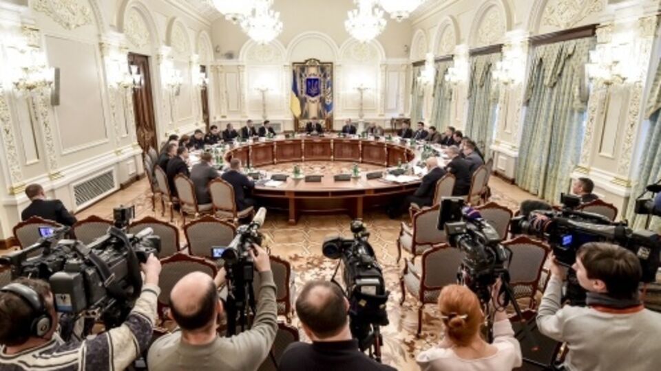 Сегодня состоялось заседание СНБО при участии президента Петра Порошенко