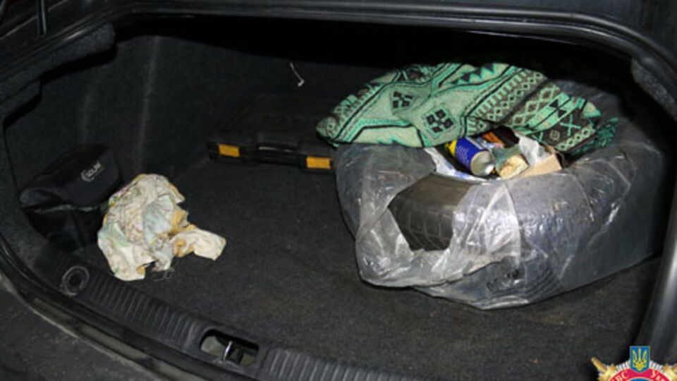 В автомобиле у таксиста нашли взрывчатку