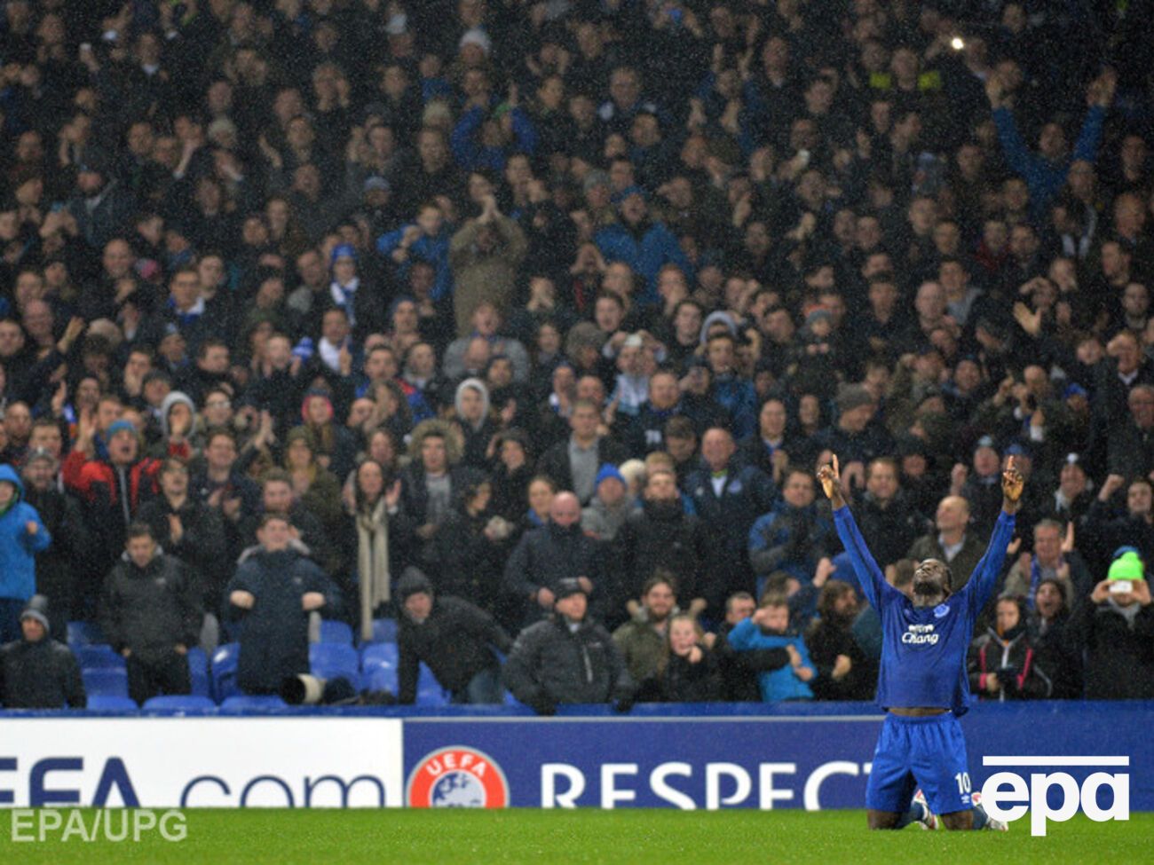 Киевское "Динамо" уступило "Эвертону". Фоторепортаж