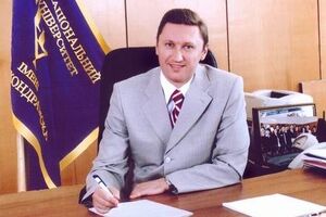 Владимир Онищенко является ректором полтавского университета с 2003 года