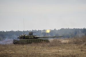 Тымчук: Противник неоднократно атаковал позиции сил АТО и проводил обстрелы как из стрелкового оружия, так и из вооружения, которое должны были отвести от линии столкновения сторон