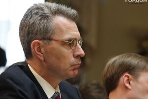 Джеффри Пайетт сообщил, что решение о поставках Киеву оружия еще не принято