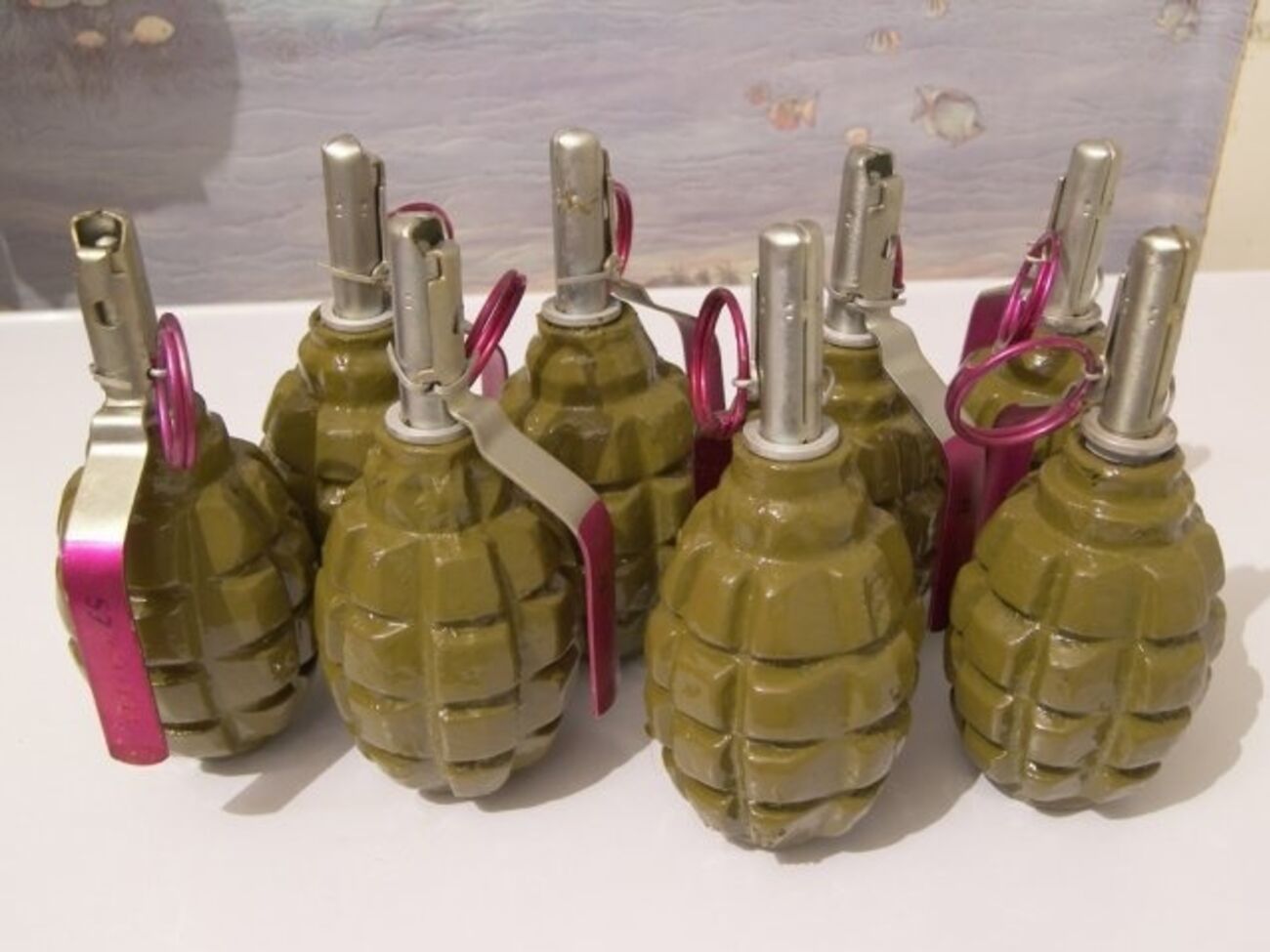 В "ЛНР" играют в кегли гранатами