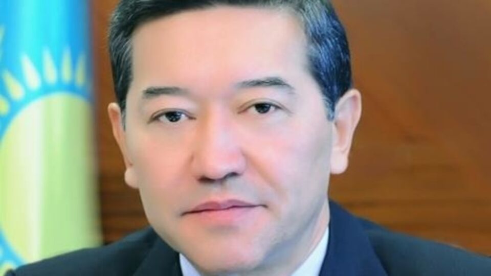 Экс-премьер-министру Казахстана Серику Ахметову выдвинули обвинения